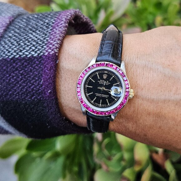 Rolex ladies 26mm Datejust 6917 Baguette Ruby black stick on black leather main image 4